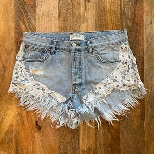 Free People Good Vibes Light Wash Distressed Lace Denim Shorts, Size 30